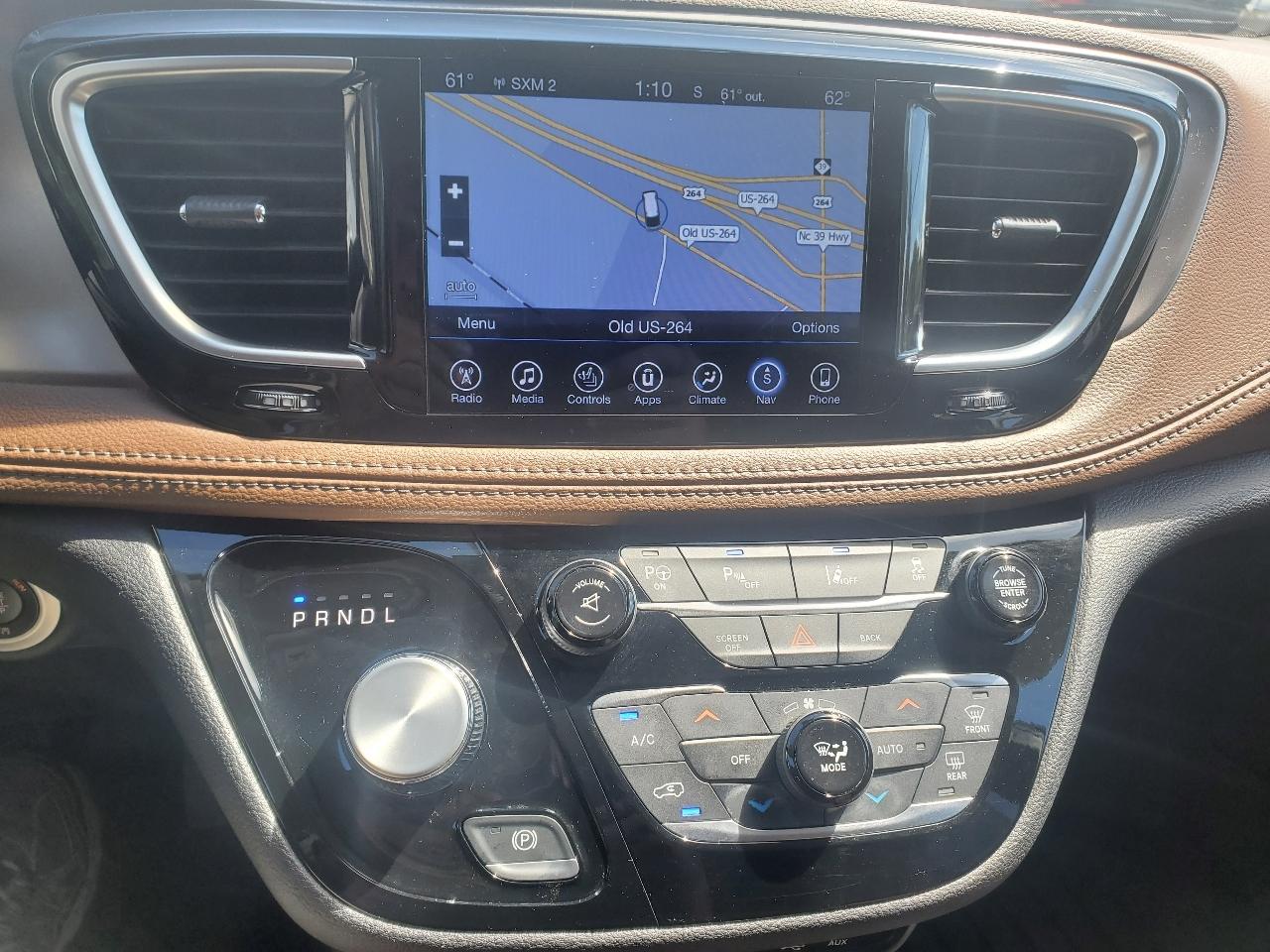 Chrysler Pacifica Limited 2017