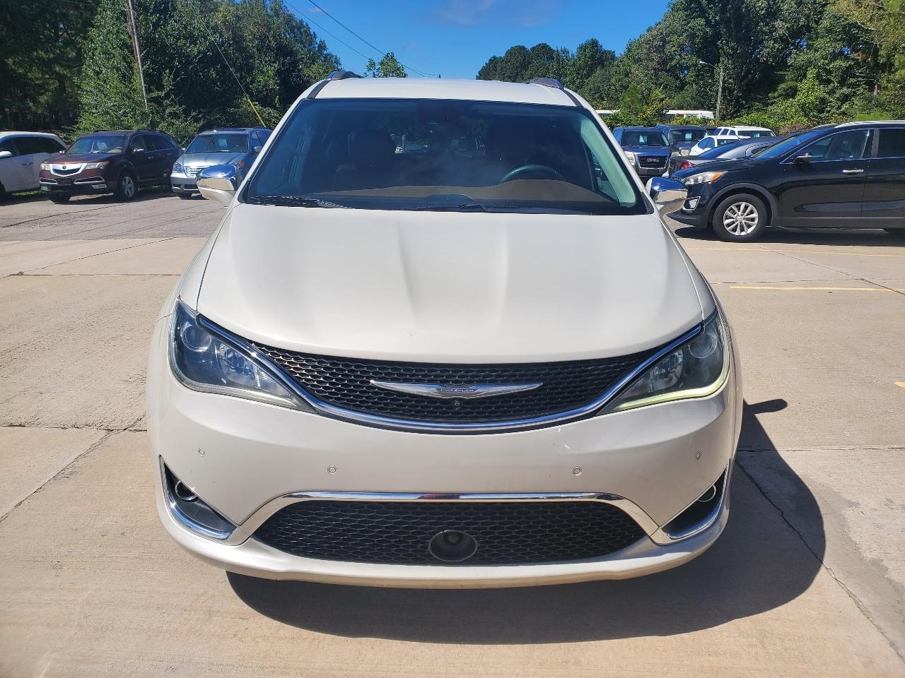 Chrysler Pacifica Limited 2017