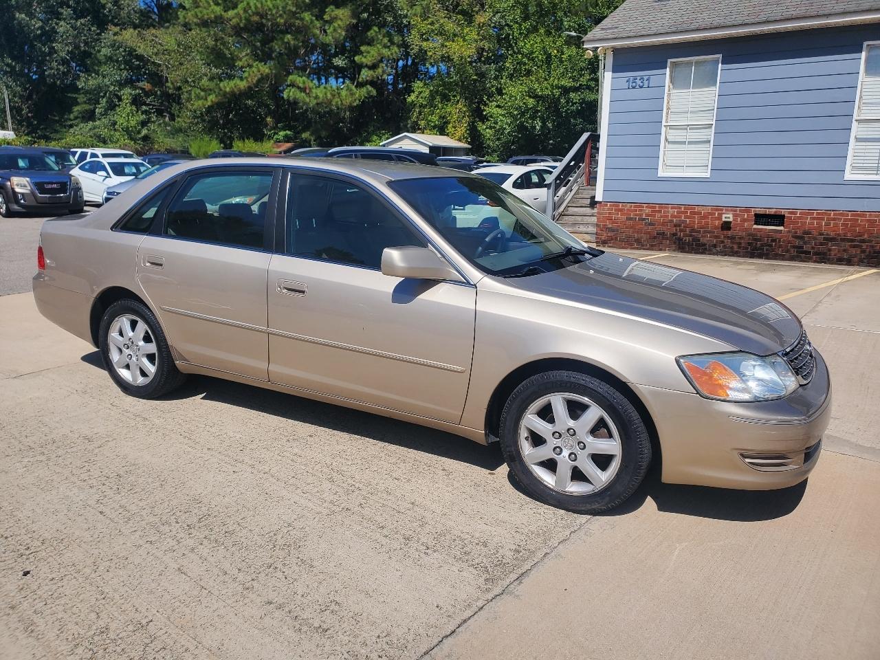 Toyota Avalon XL 2003