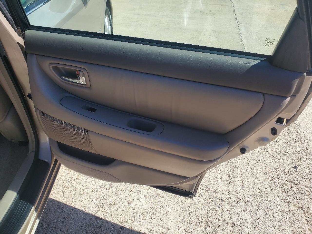 Toyota Avalon XL 2003