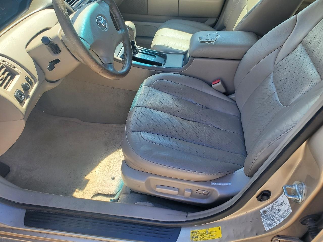 Toyota Avalon XL 2003