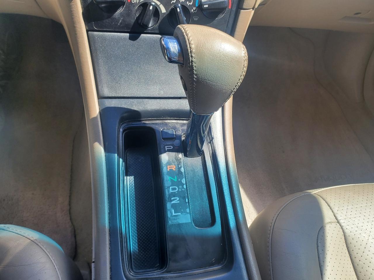 Toyota Avalon XL 2003