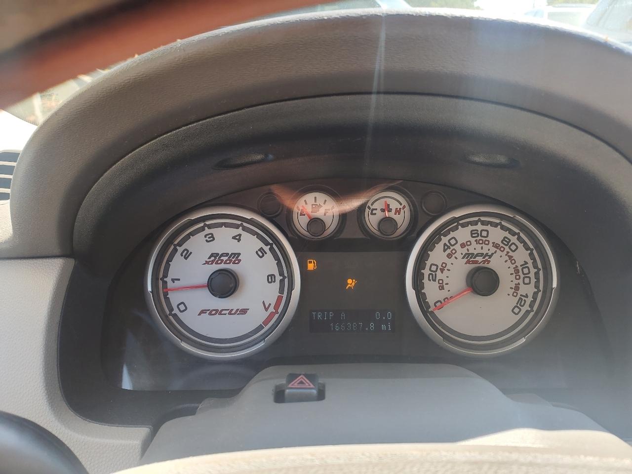 Ford Focus S Sedan 2010