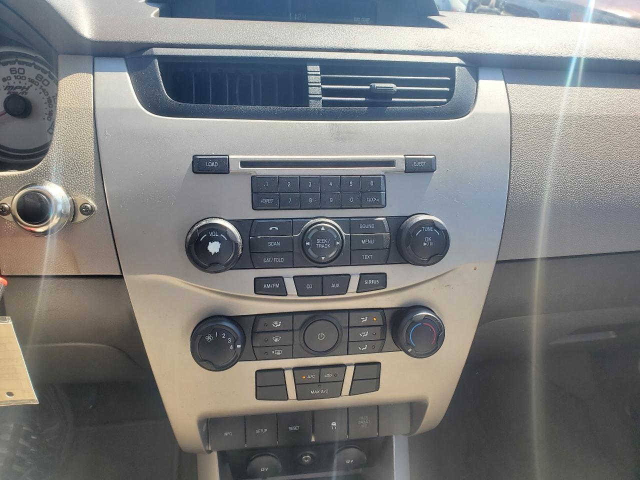 Ford Focus S Sedan 2010
