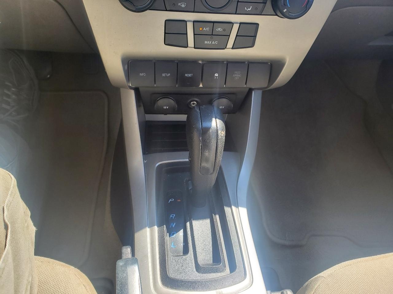 Ford Focus S Sedan 2010