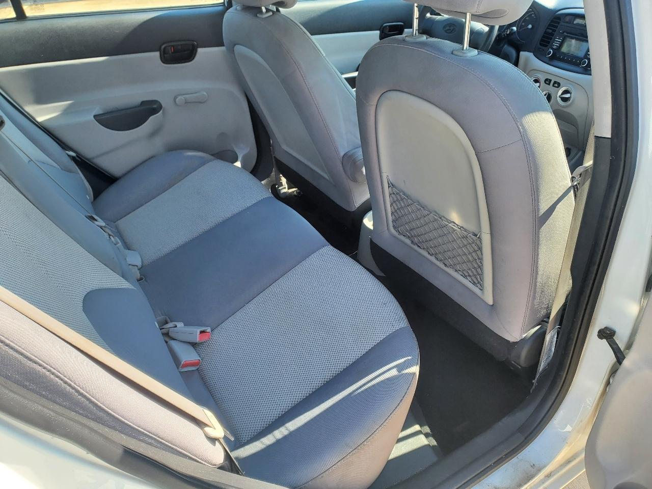 Hyundai Accent GLS 4-Door 2011