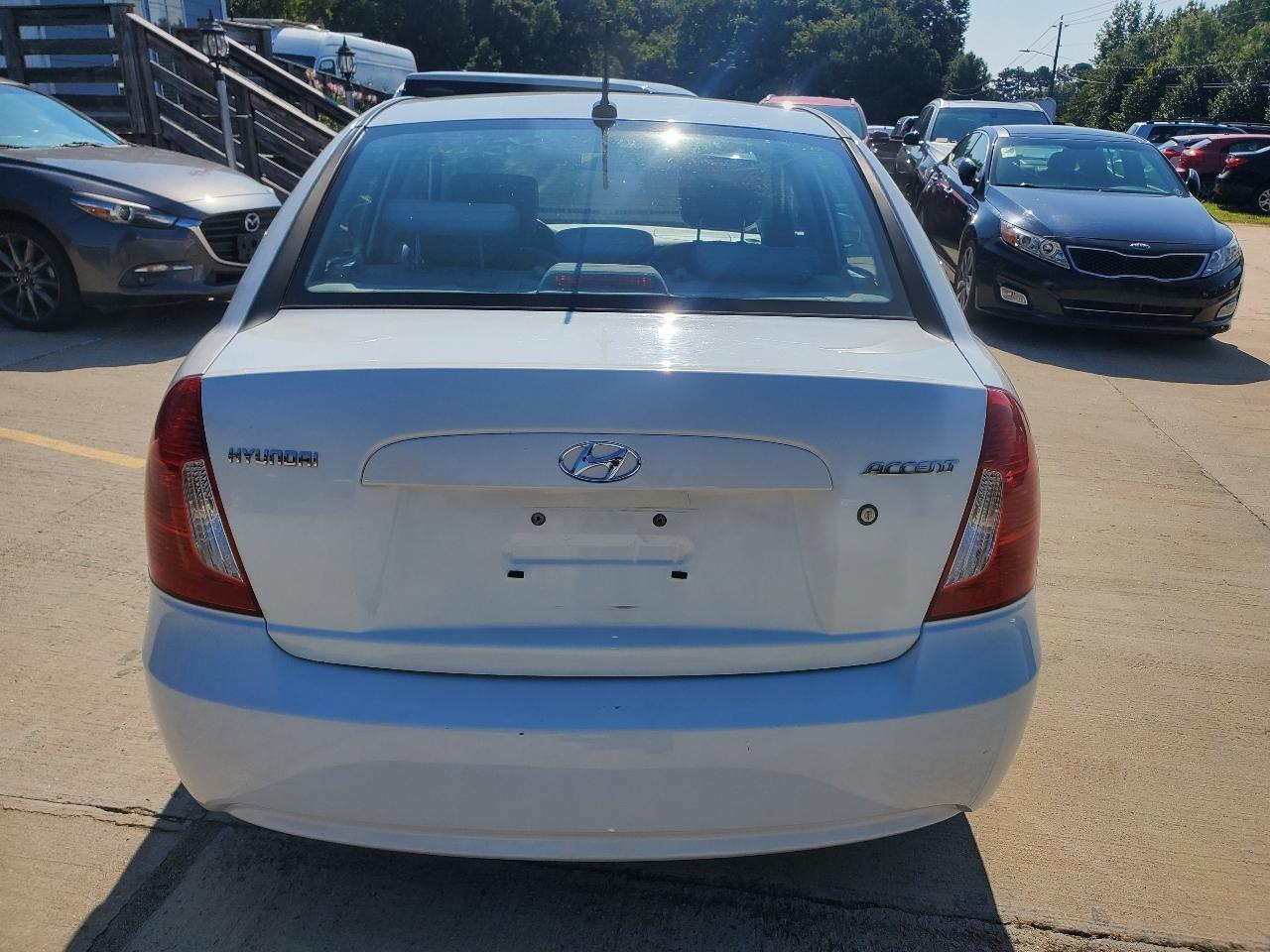 Hyundai Accent GLS 4-Door 2011