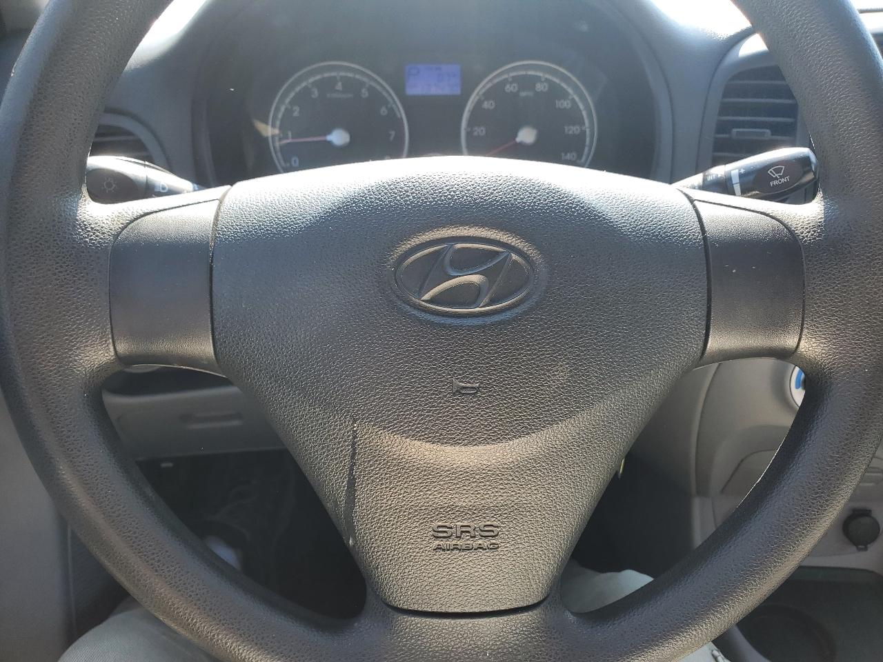 Hyundai Accent GLS 4-Door 2011