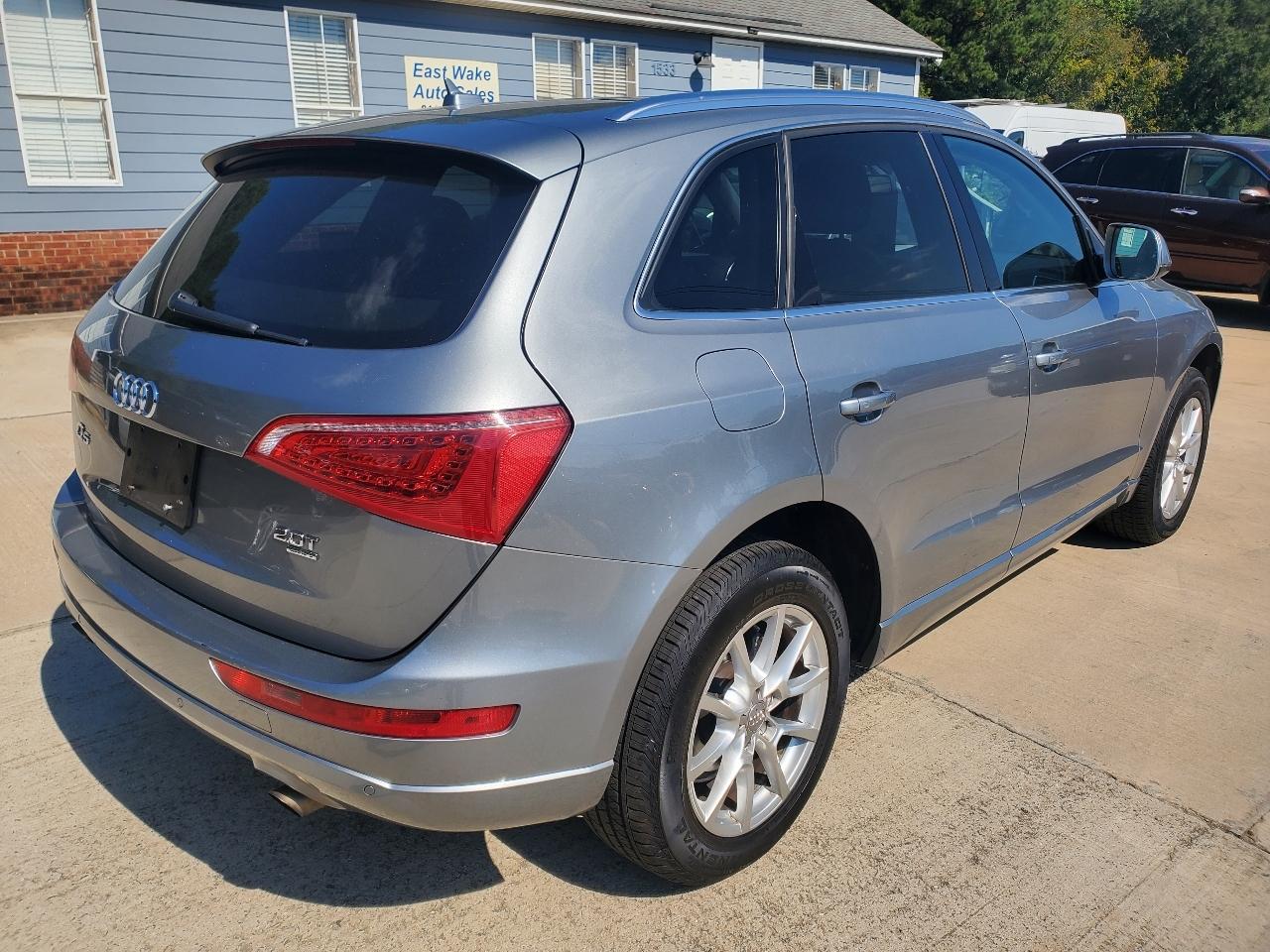 Audi Q5 2.0 quattro Premium 2011