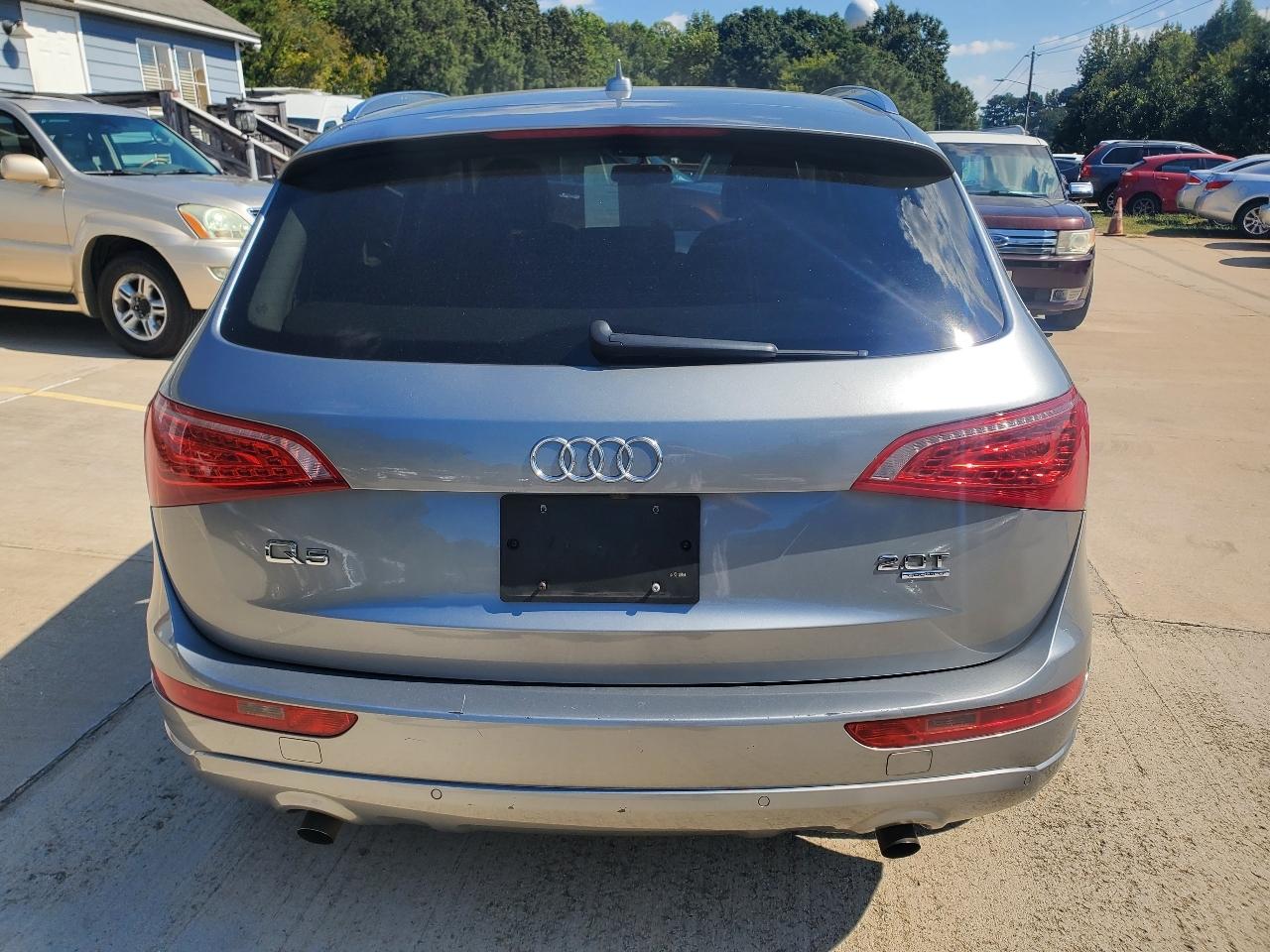 Audi Q5 2.0 quattro Premium 2011