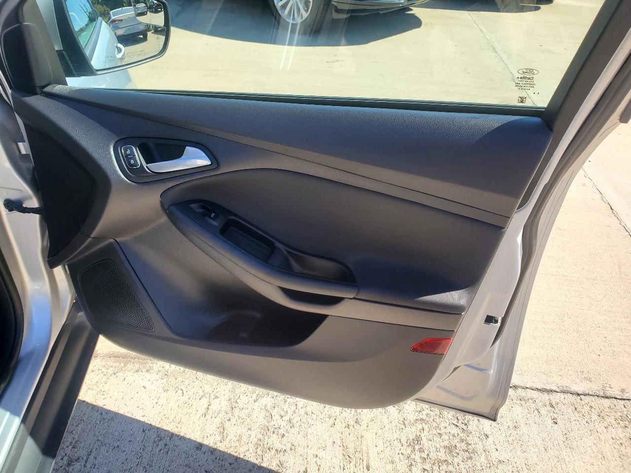 Ford Focus SE Sedan 2015