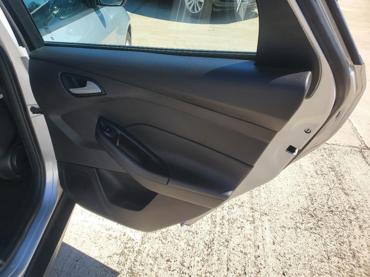 Ford Focus SE Sedan 2015