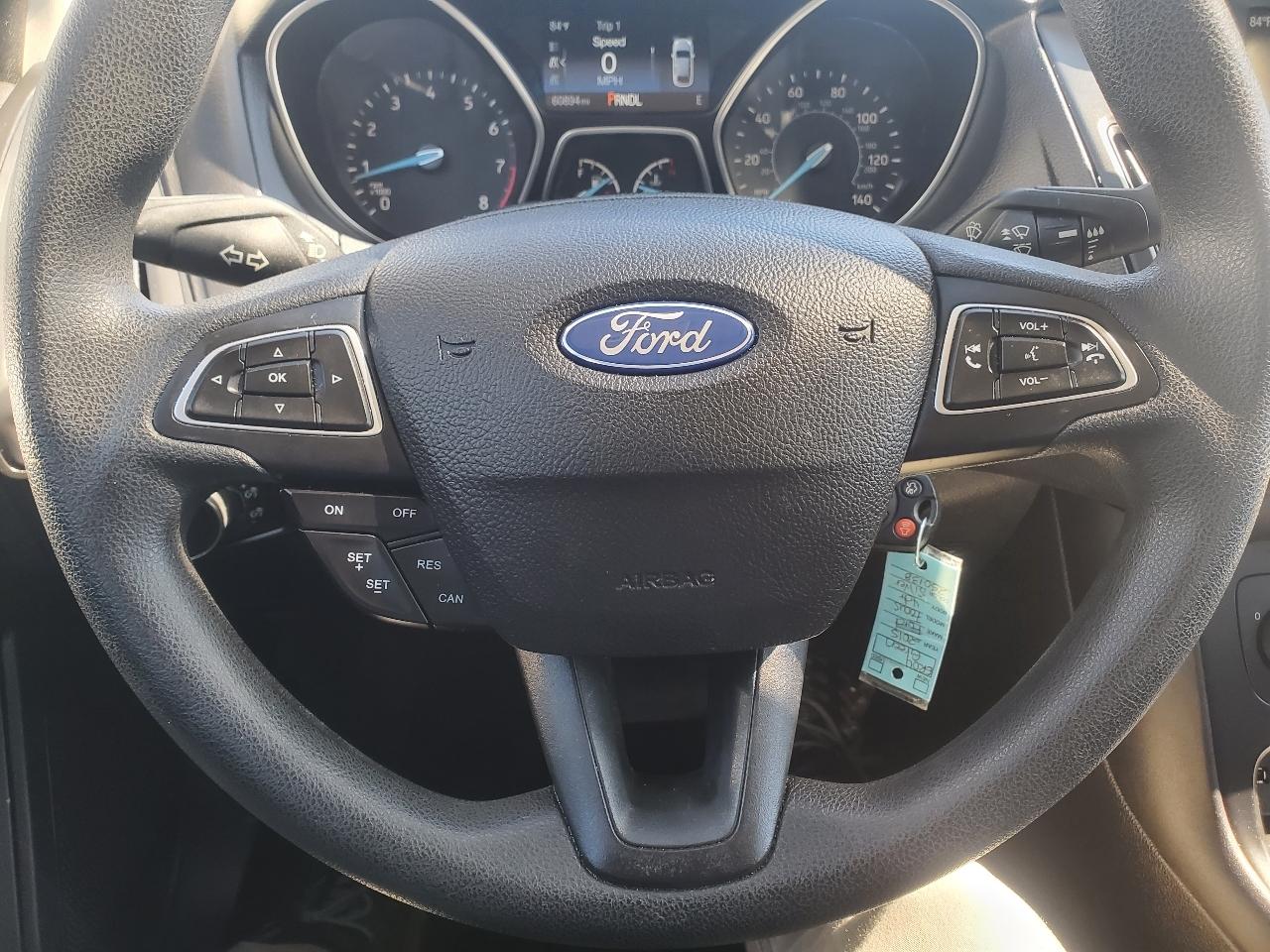 Ford Focus SE Sedan 2015