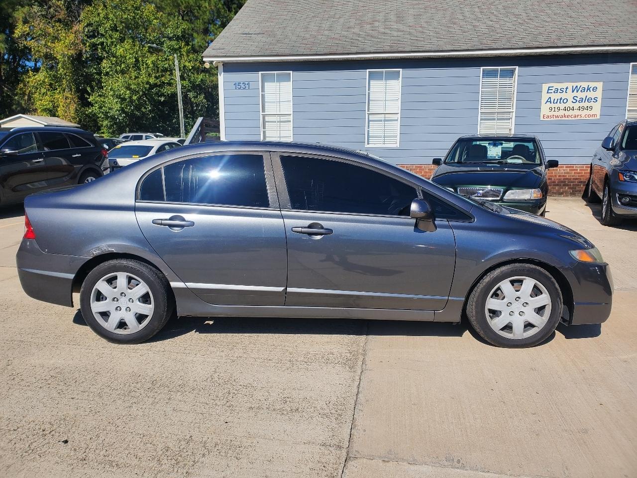 Honda Civic LX Sedan 5-Speed AT 2009