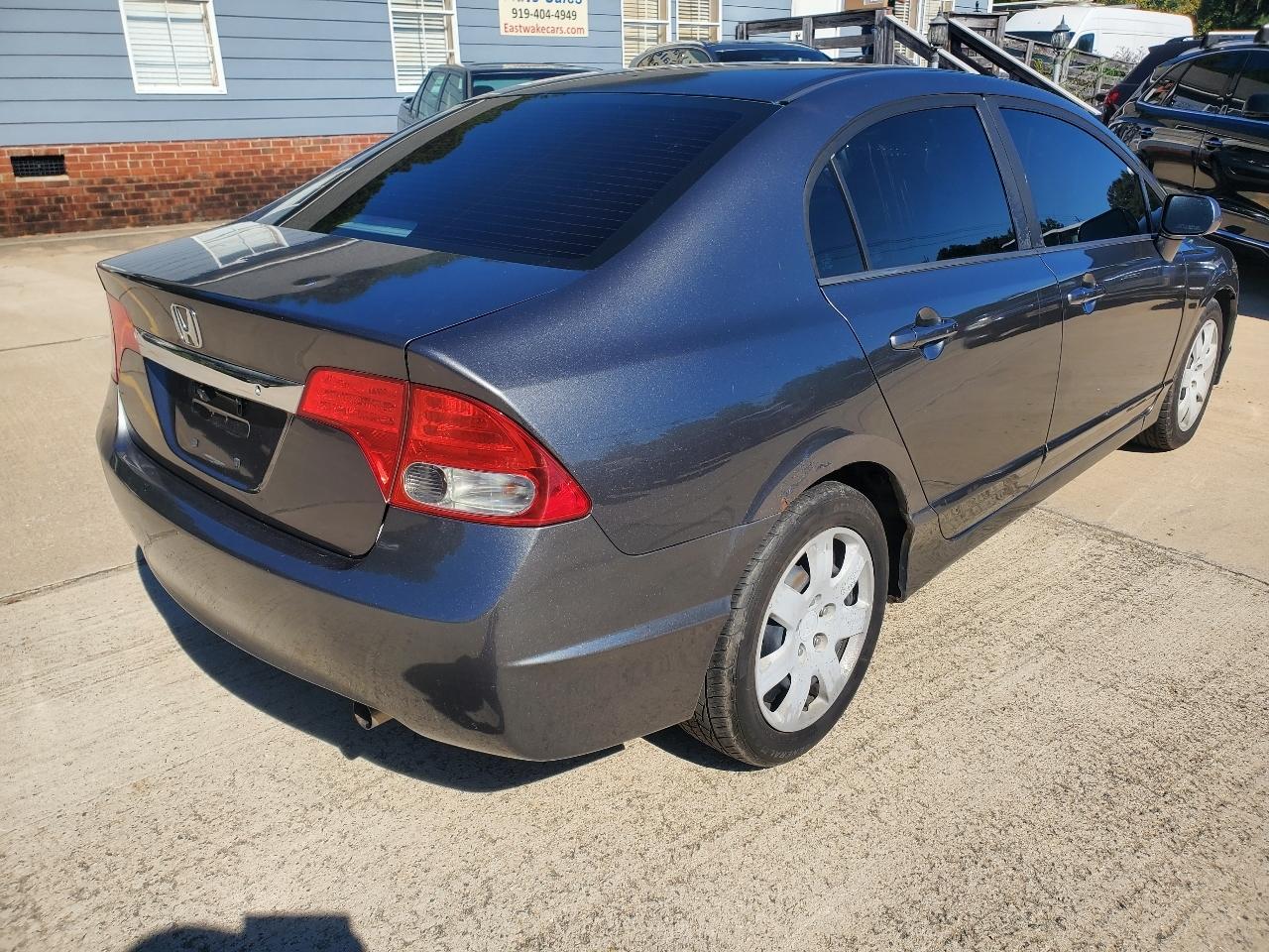 Honda Civic LX Sedan 5-Speed AT 2009