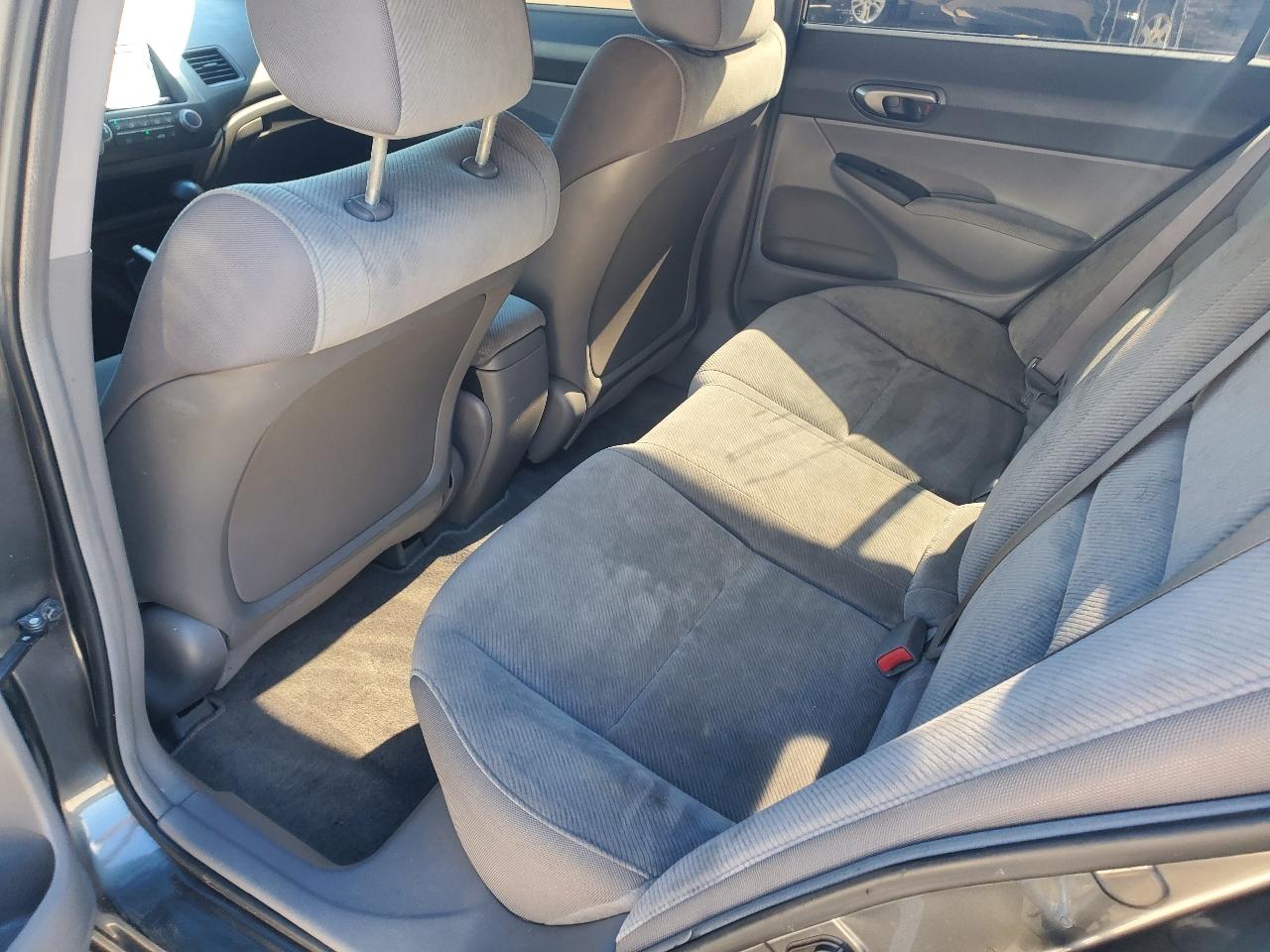 Honda Civic LX Sedan 5-Speed AT 2009