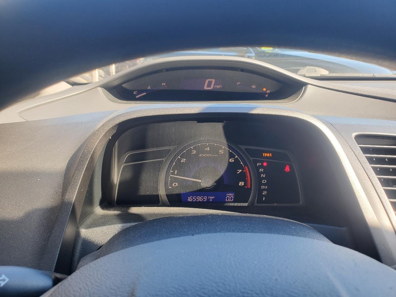 Honda Civic LX Sedan 5-Speed AT 2009