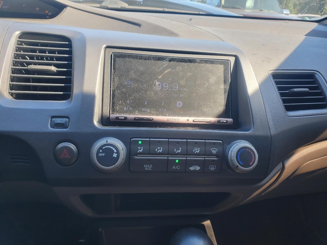 Honda Civic LX Sedan 5-Speed AT 2009