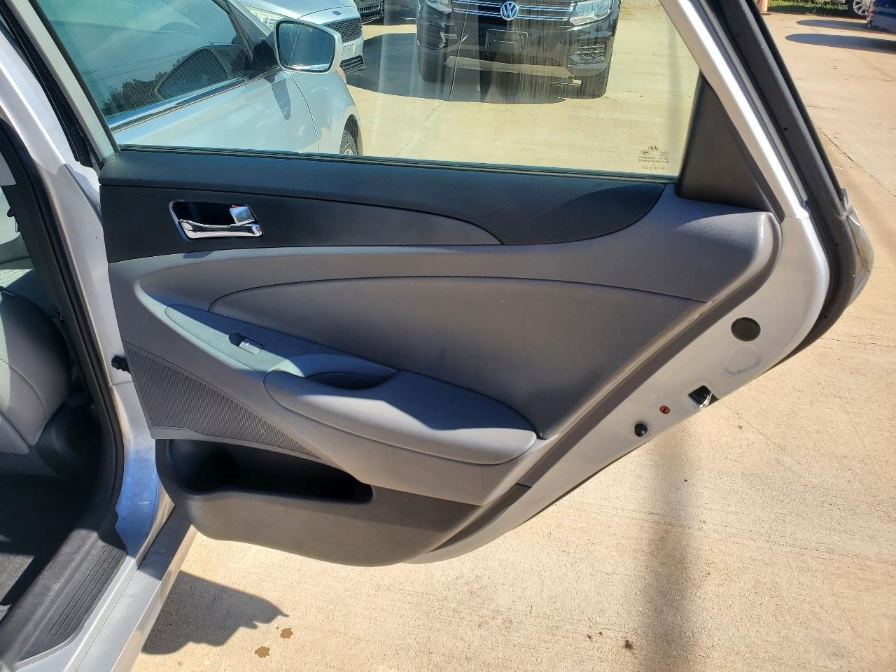 Hyundai Sonata Limited Auto 2013