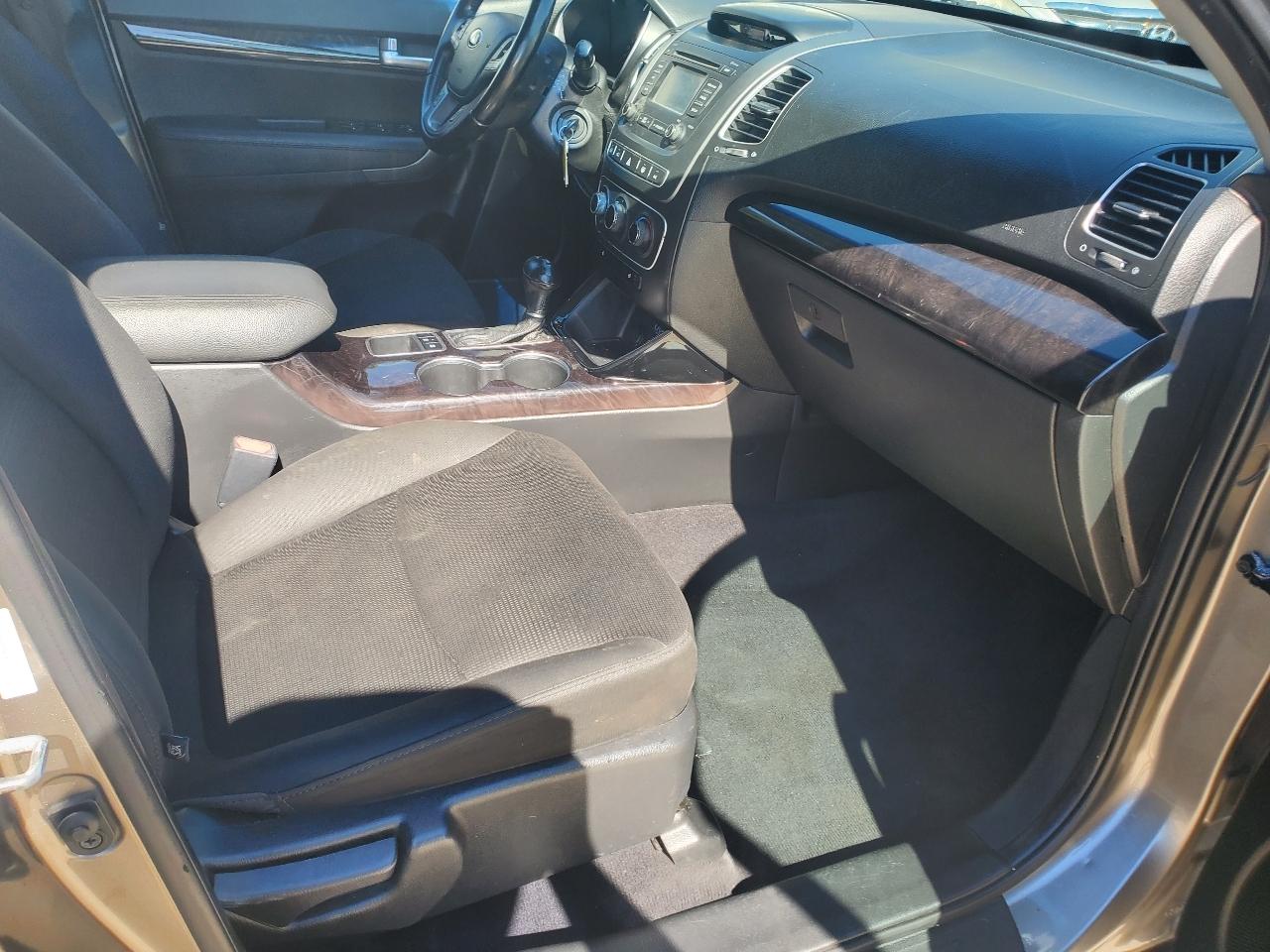 Kia Sorento LX 2WD 2014