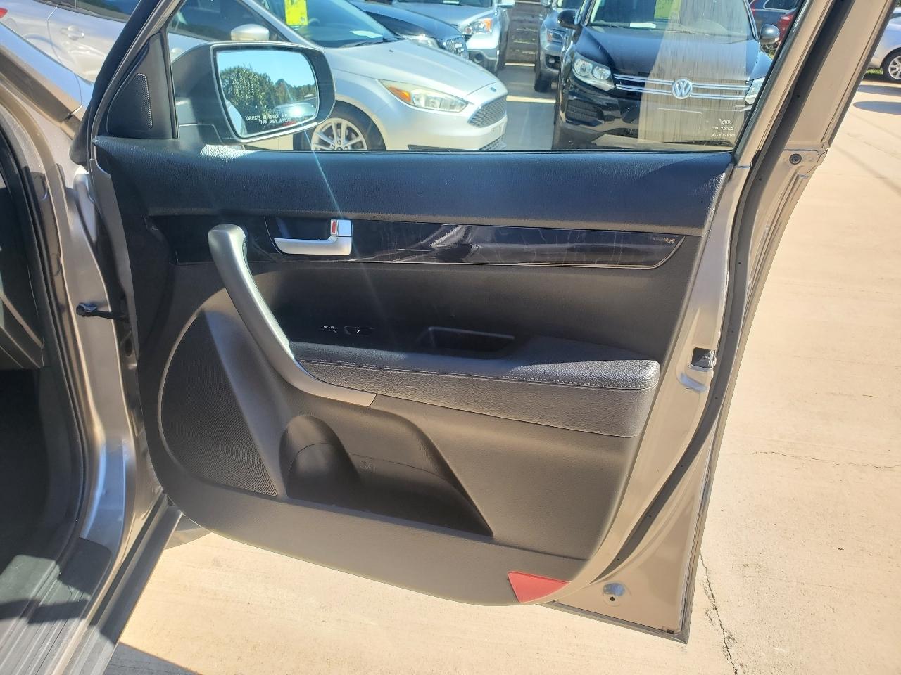 Kia Sorento LX 2WD 2014