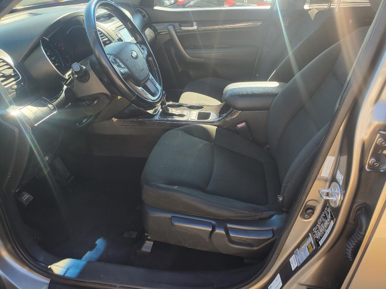Kia Sorento LX 2WD 2014