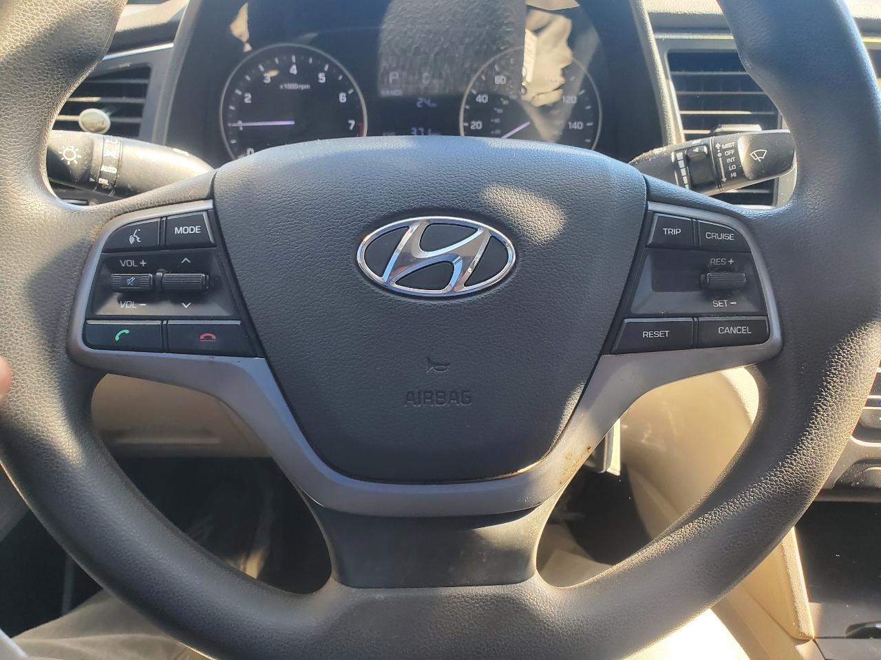 Hyundai Elantra SE Sedan 2017