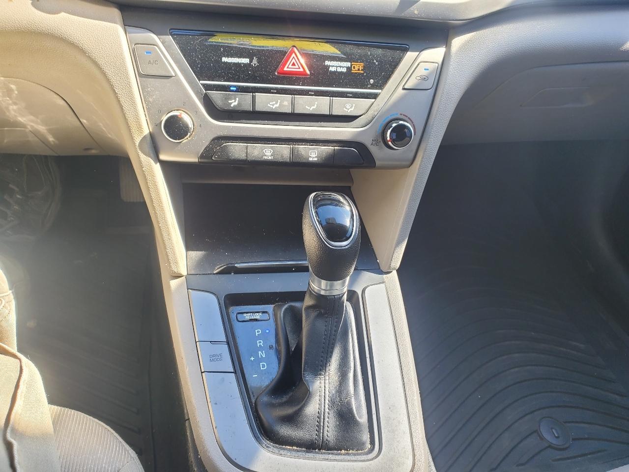 Hyundai Elantra SE Sedan 2017