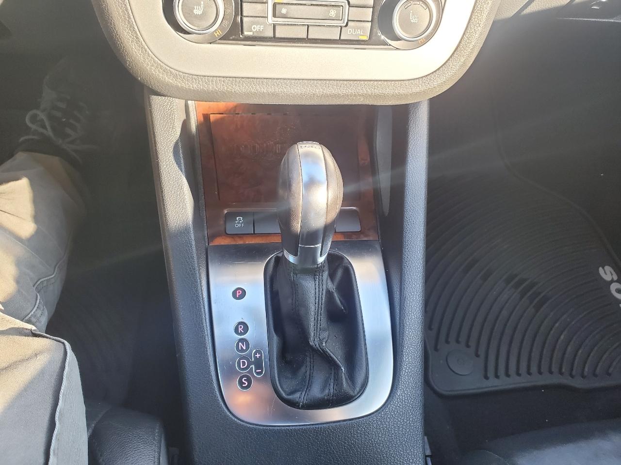 Volkswagen Eos Lux 2012