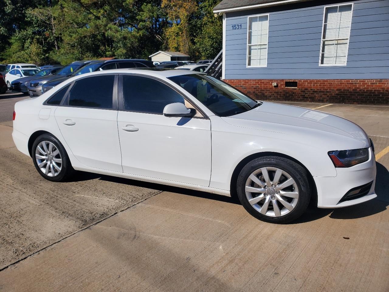 Audi A4 2.0T Sedan quattro Tiptronic 2014