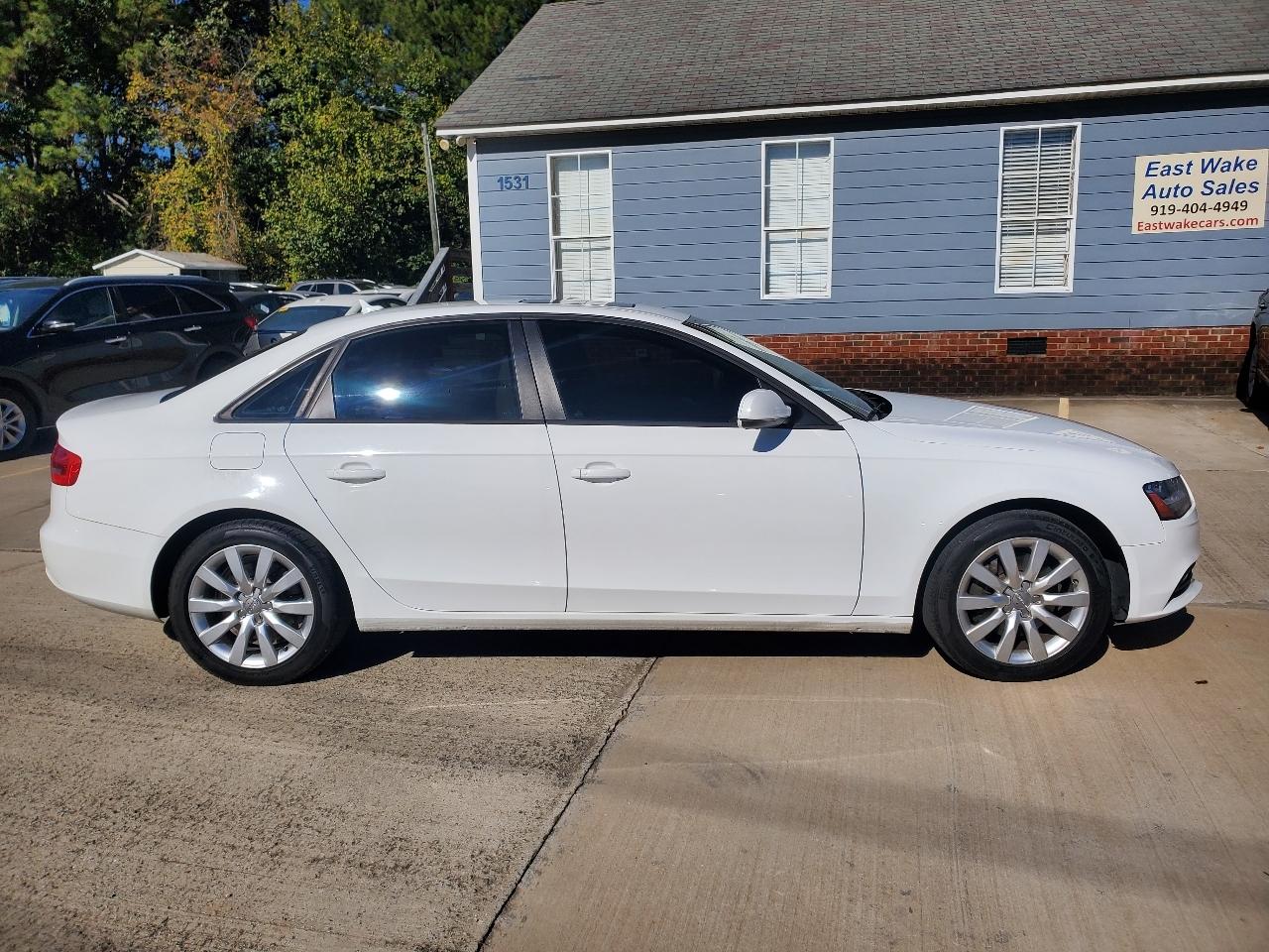 Audi A4 2.0T Sedan quattro Tiptronic 2014