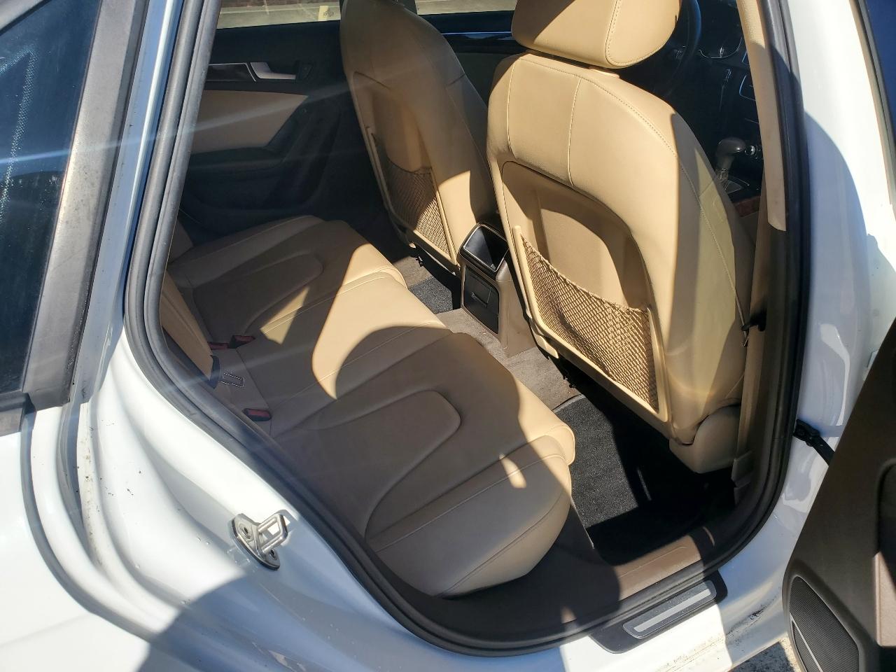 Audi A4 2.0T Sedan quattro Tiptronic 2014