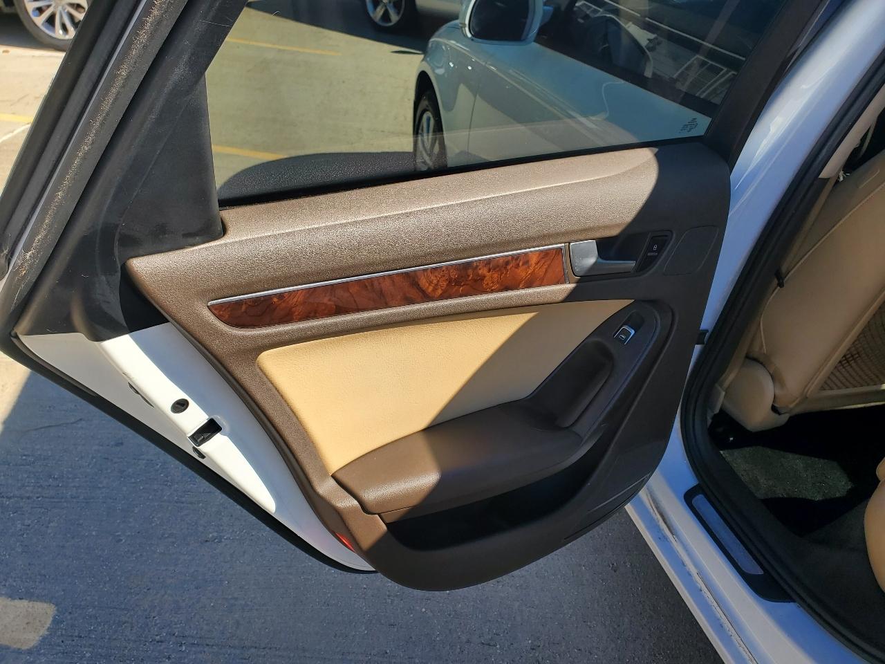 Audi A4 2.0T Sedan quattro Tiptronic 2014