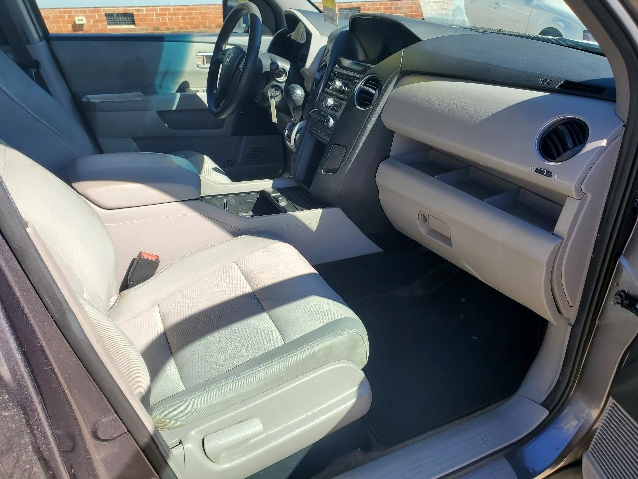 Honda Pilot LX 4WD 5-Spd AT 2014