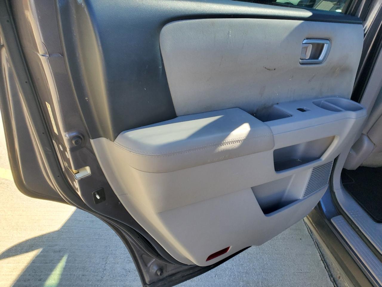 Honda Pilot LX 4WD 5-Spd AT 2014