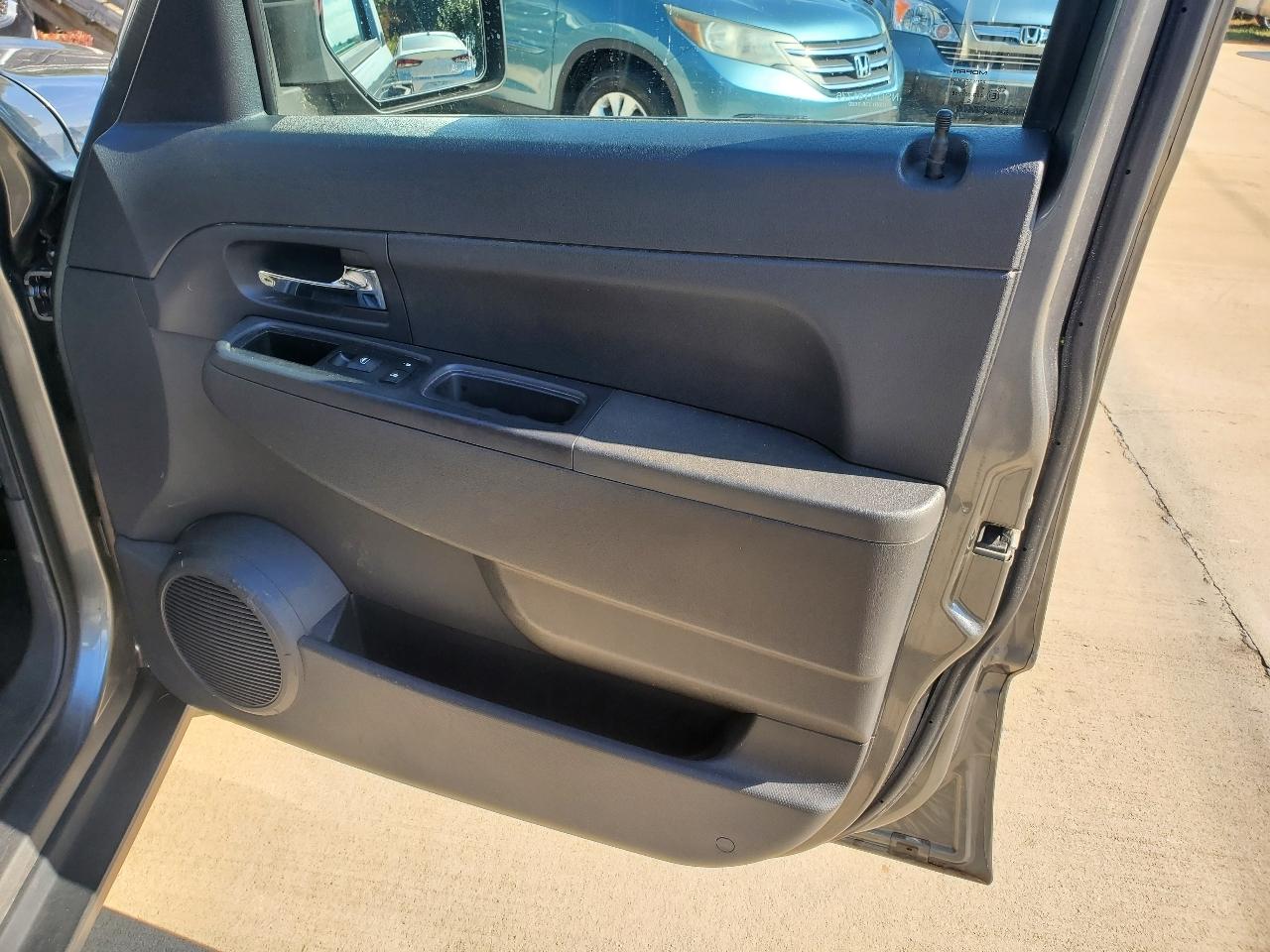 Jeep Liberty Sport 4WD 2012