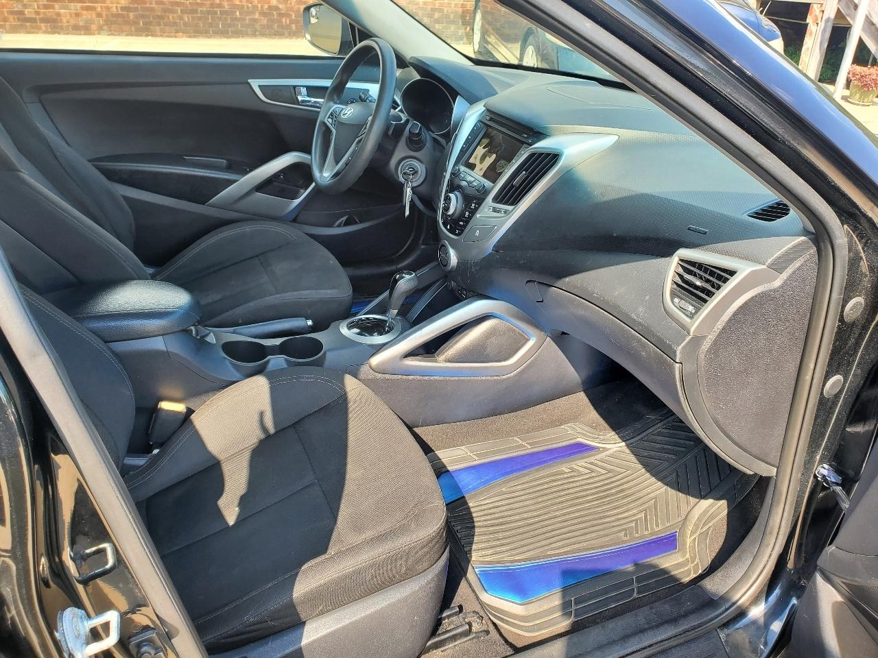 Hyundai Veloster 3dr Cpe Auto w/Tech 2015