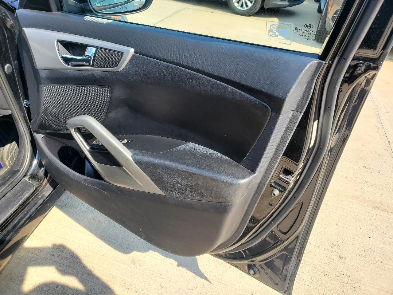 Hyundai Veloster 3dr Cpe Auto w/Tech 2015