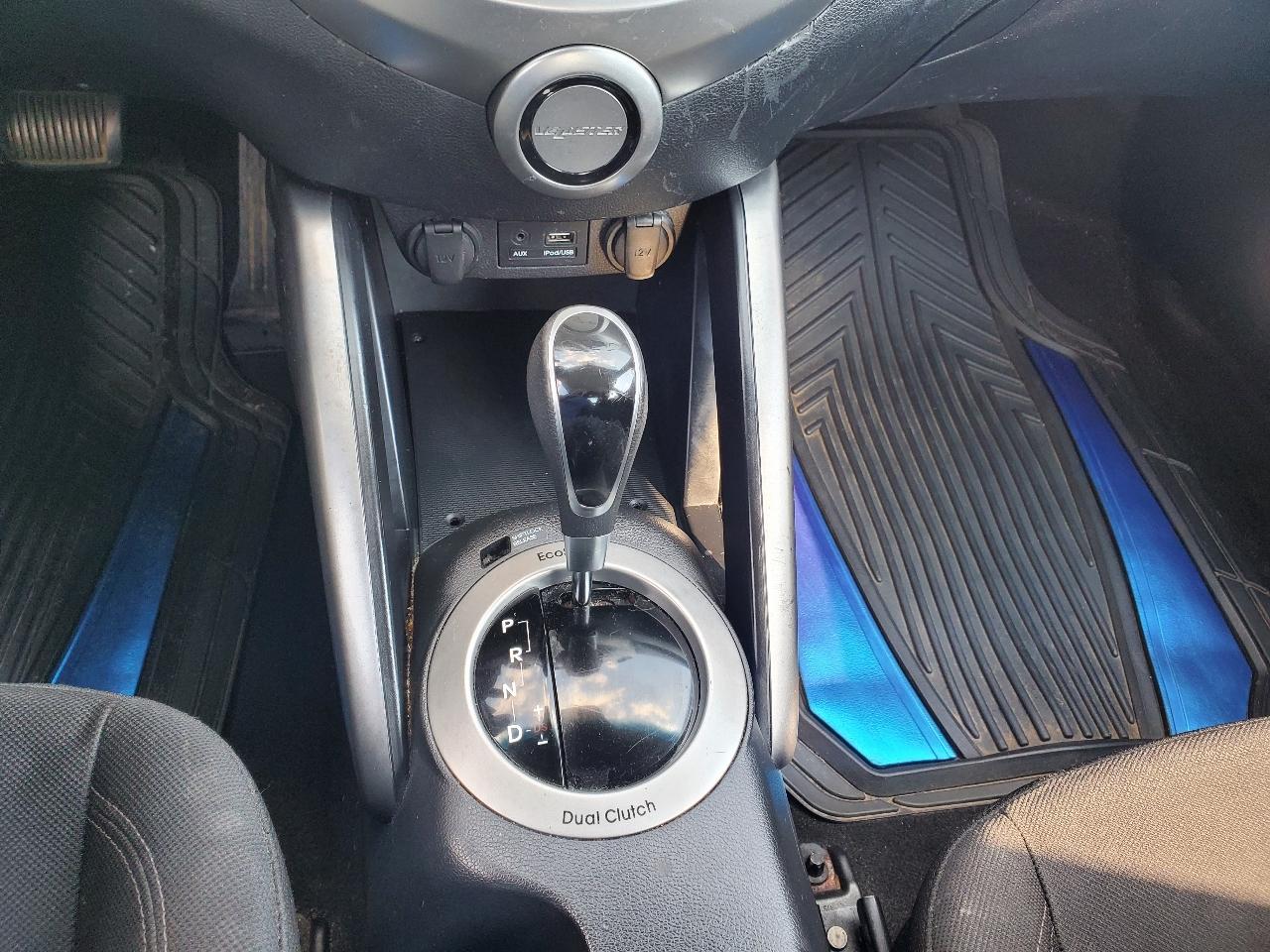 Hyundai Veloster 3dr Cpe Auto w/Tech 2015