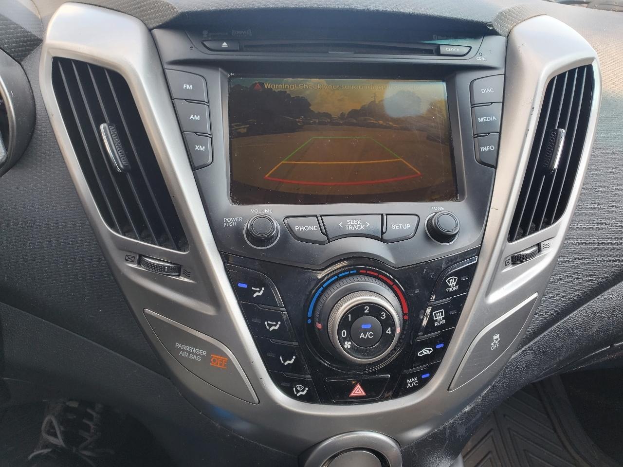 Hyundai Veloster 3dr Cpe Auto w/Tech 2015