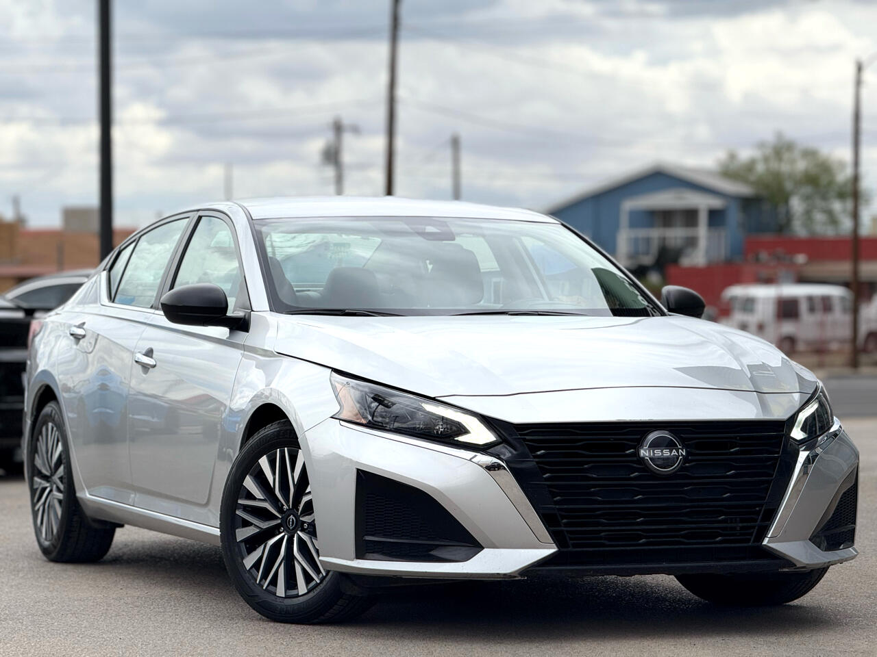 2024 Nissan Altima 2.5 SV photo 2