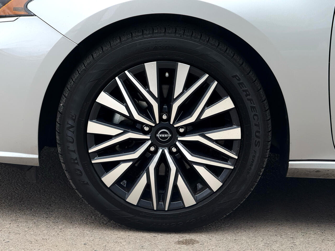 2024 Nissan Altima 2.5 SV photo 8