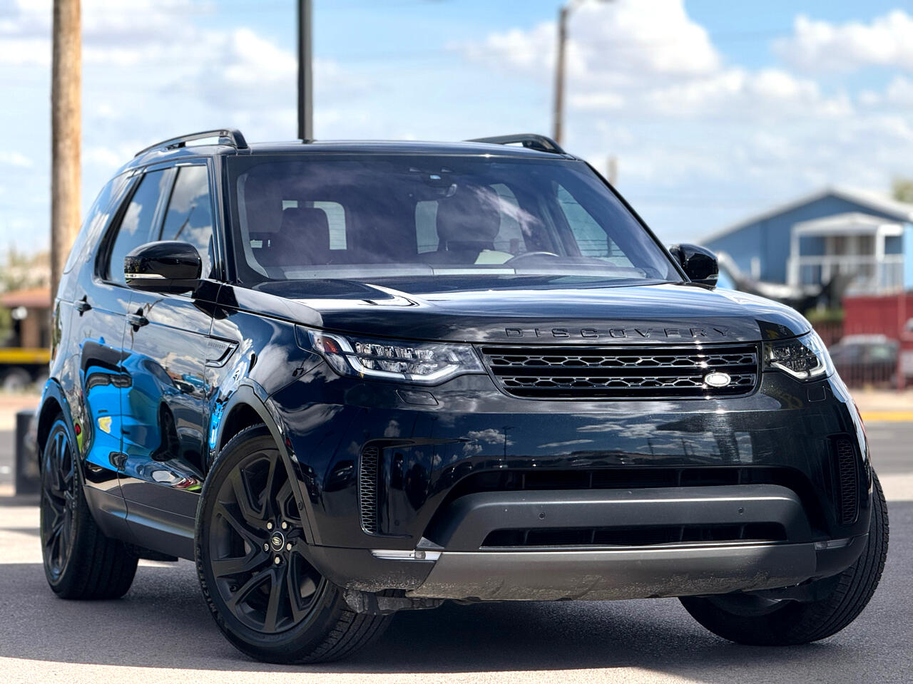2020 Land Rover Discovery HSE photo 2