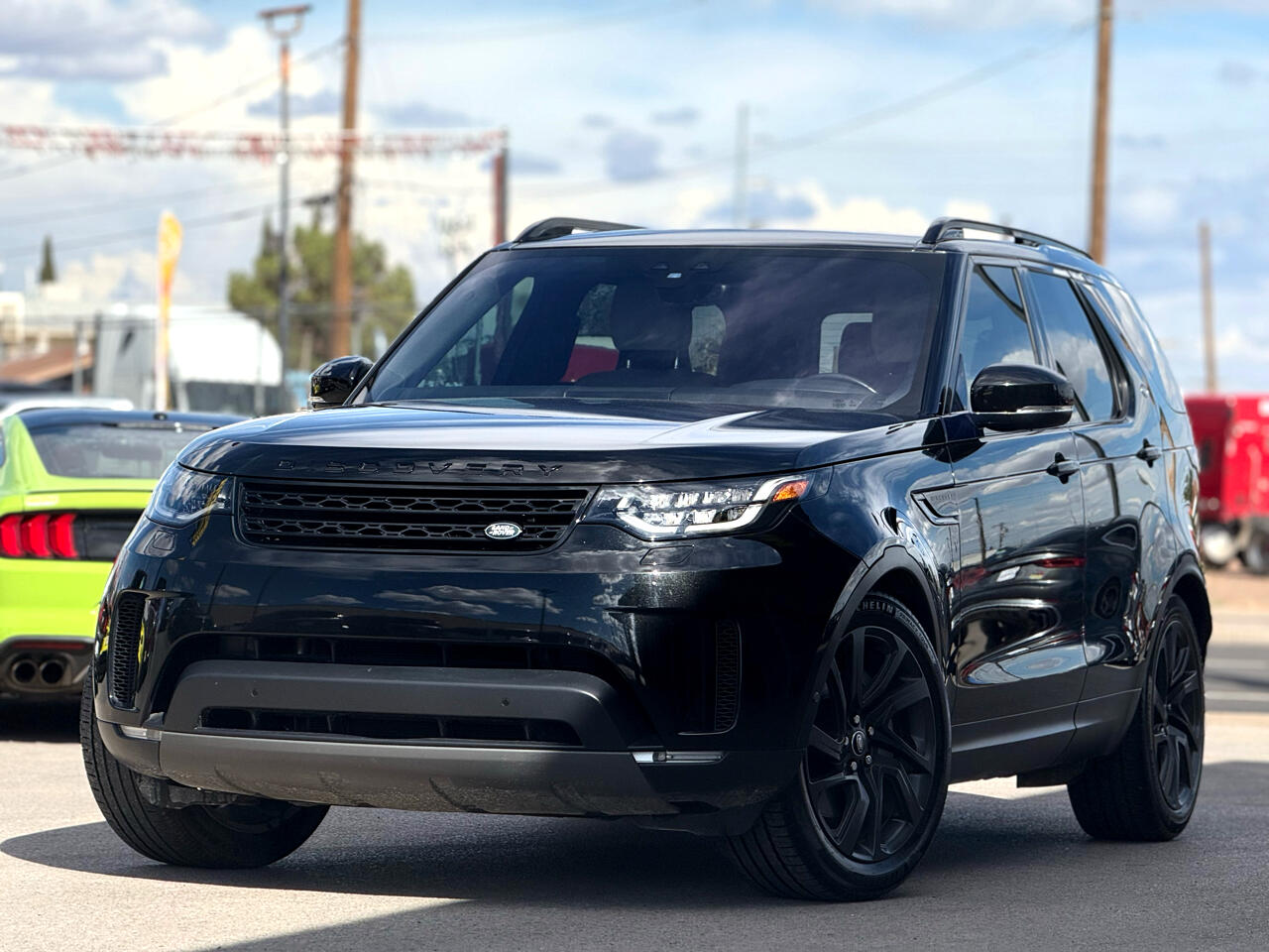 2020 Land Rover Discovery HSE photo 3