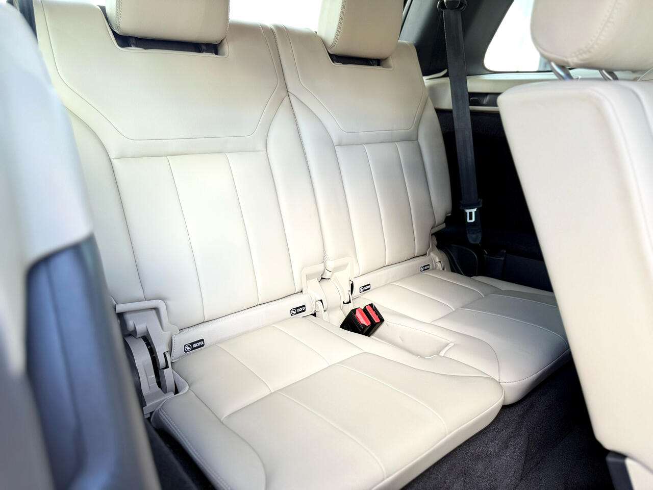 2020 Land Rover Discovery HSE photo 15