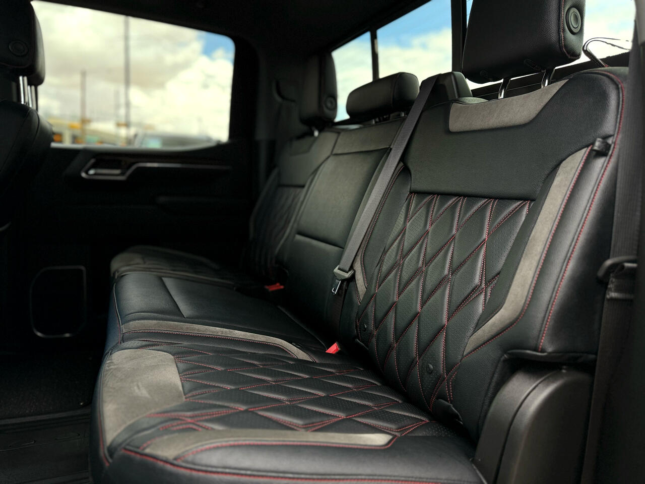 2023 Chevrolet Silverado 1500 RST photo 11