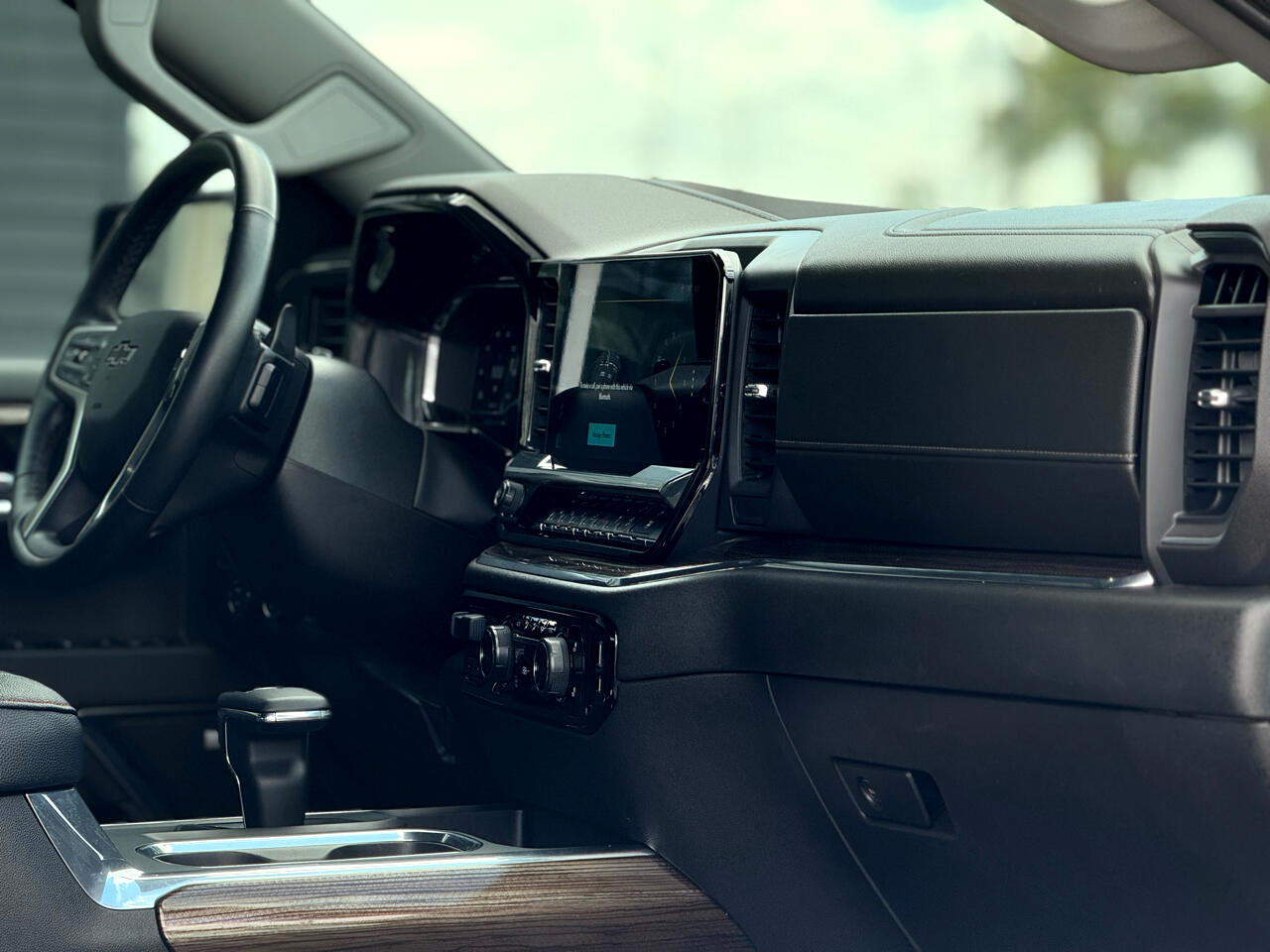 2023 Chevrolet Silverado 1500 RST photo 14