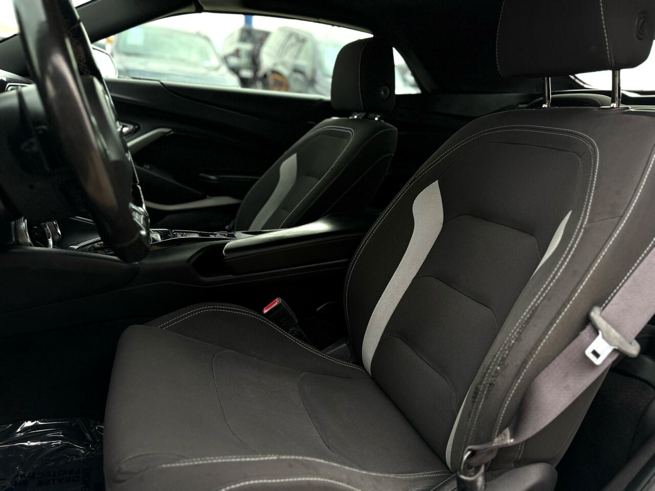 2017 Chevrolet Camaro 1LT photo 10