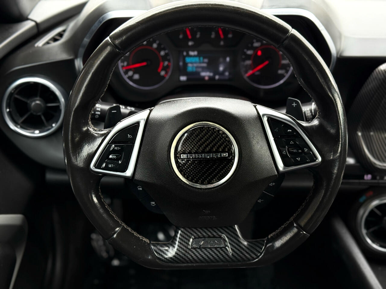 2017 Chevrolet Camaro 1LT photo 16