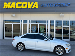 2017 Audi A4  2017 Audi A4